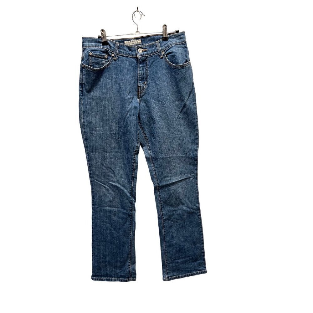 Levi’s Relaxed Boot Cut 550  Size 8 Long